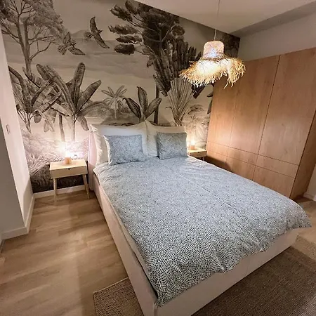 Apartment In Platan Garden